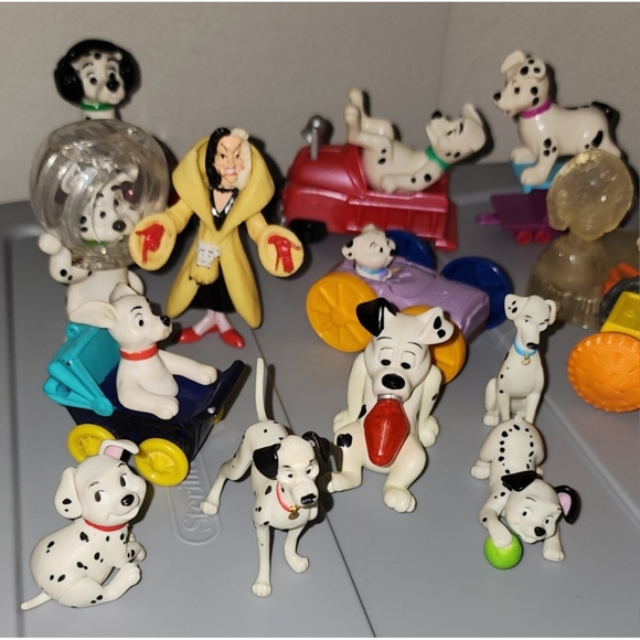 Lot of 15 Disney 101 Dalmatian toys figures cars Mcdonalds happy meal - Picture 3 of 3